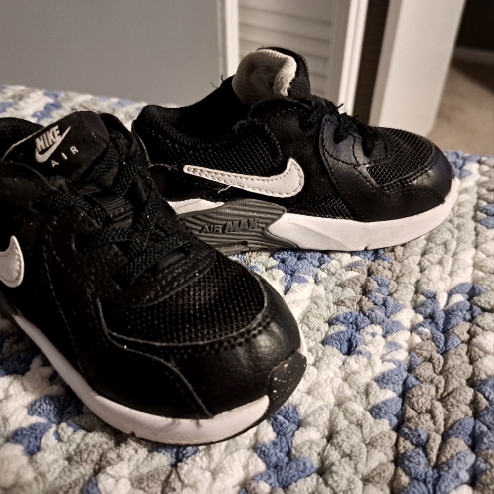 - 8C Nike shoes